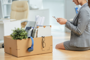Guida essenziale al licenziamento senza preavviso: cause, conseguenze e difese Legali